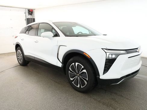 Used 2024 Chevrolet Blazer EV LT image 3