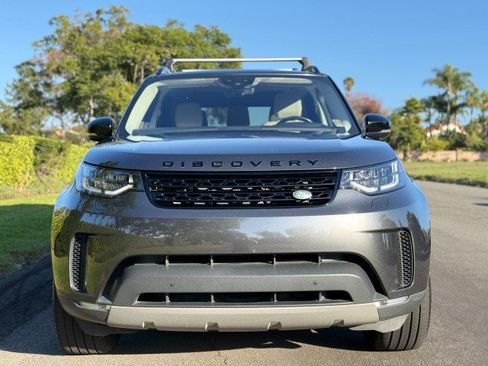 Used 2018 Land Rover Discovery HSE image 12