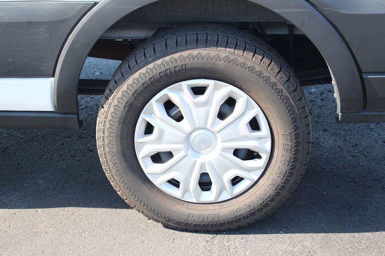 Used 2024 Ford Transit 350 XLT RWD image 13