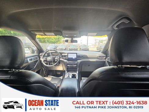 Used 2020 Ford Explorer XLT w/ Equipment Group 202A AWD/4WD image 15