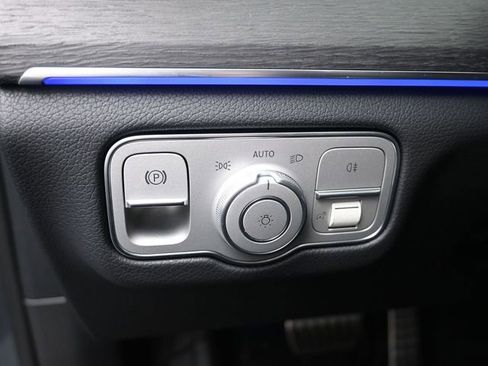 Used 2026 Mercedes-Benz GLS 450 4MATIC image 17