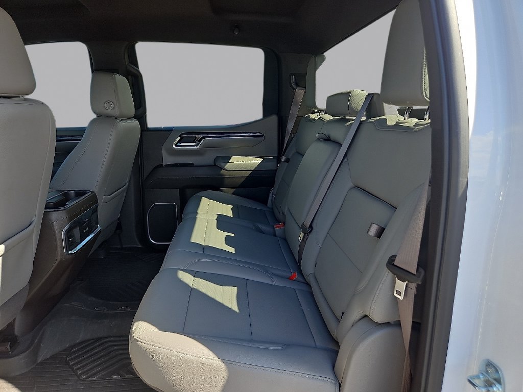 Used 2023 Chevrolet Silverado 1500 LTZ AWD/4WD image 10