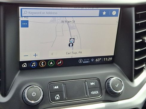 Used 2023 GMC Acadia SLT image 19