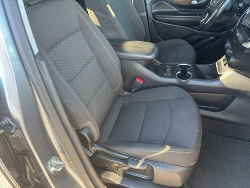 Used 2020 GMC Terrain SLE w/ Driver Convenience Package image 10