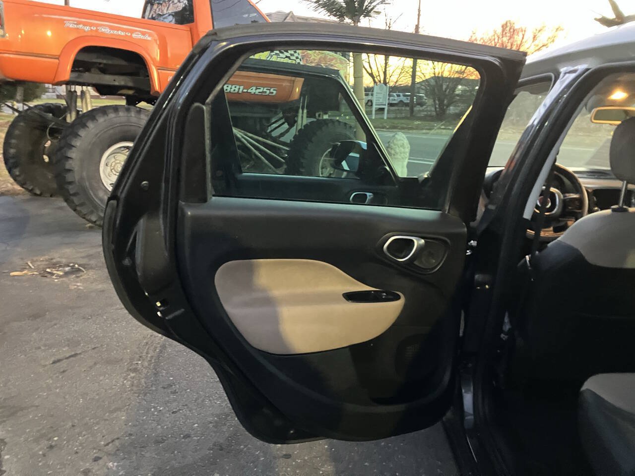 Used 2014 FIAT 500L Lounge FWD image 18