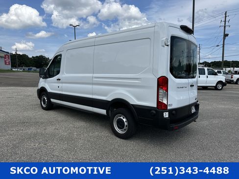Used 2020 Ford Transit 250 Medium Roof image 3