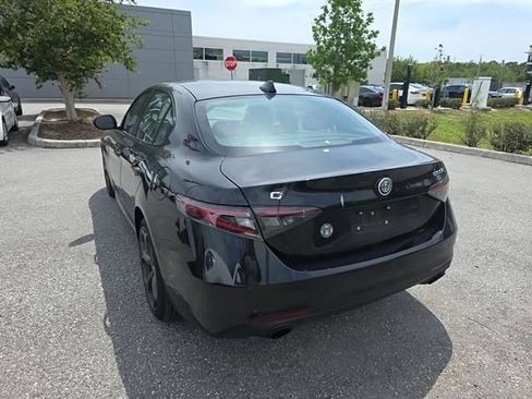 Used 2024 Alfa Romeo Giulia Ti w/ Performance Driving Package AWD/4WD image 5