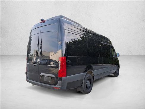 Used 2024 Mercedes-Benz Sprinter 2500 image 5