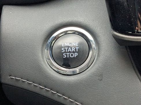 Used 2023 Toyota Highlander LE image 30