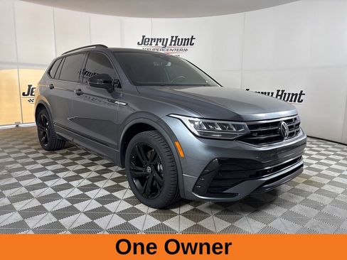 Used 2023 Volkswagen Tiguan SE R-Line FWD image 4