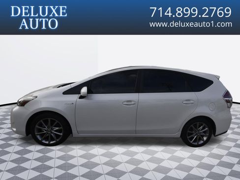 Used 2012 Toyota Prius V Five FWD image 1