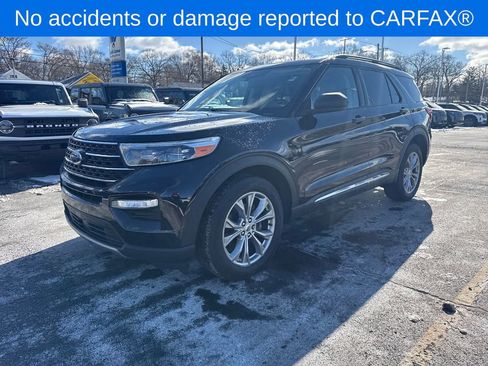Used 2023 Ford Explorer XLT w/ Equipment Group 202A image 2