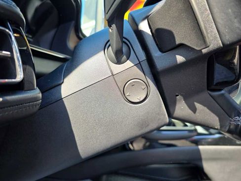 Used 2022 Lincoln Nautilus Reserve w/ Equipment Group 202A image 21