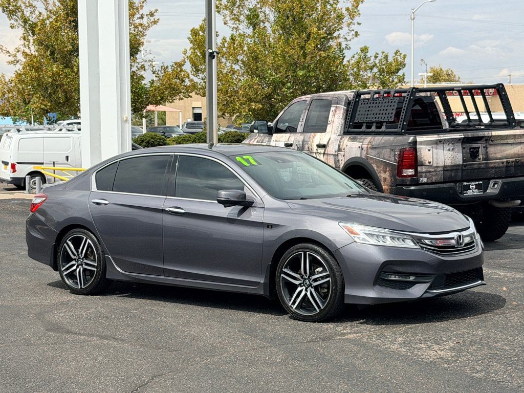 Used 2017 Honda Accord Touring image 4