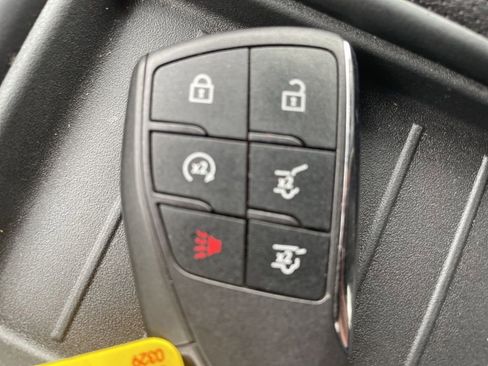 Used 2024 Chevrolet Tahoe Premier AWD/4WD image 30