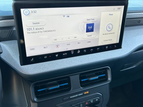 New 2026 Ford Maverick XLT w/ XLT Luxury Package AWD/4WD image 12