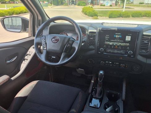 Used 2023 Nissan Frontier PRO-4X w/ Tow Package AWD/4WD image 11