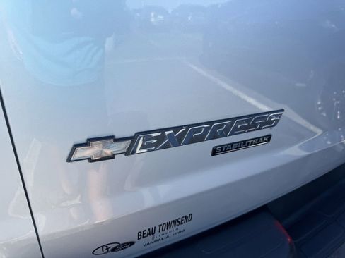 Used 2012 Chevrolet Express 3500 LT w/ LT Preferred Equipment Group image 12