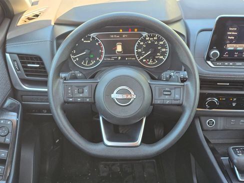 Used 2023 Nissan Rogue S FWD image 7