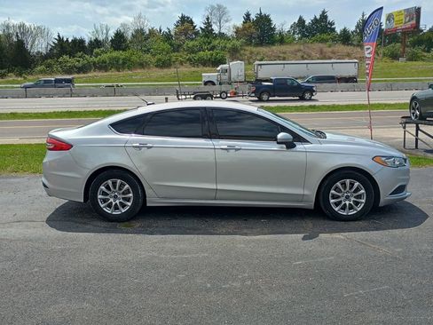 Used 2017 Ford Fusion S image 6