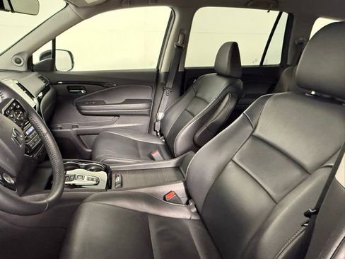 Used 2019 Honda Pilot Touring image 28