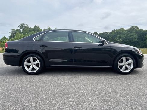 Used 2012 Volkswagen Passat 2.5 SE FWD image 6