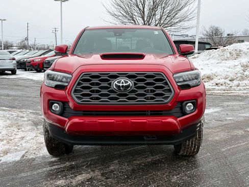 Certified 2023 Toyota Tacoma TRD Sport image 2