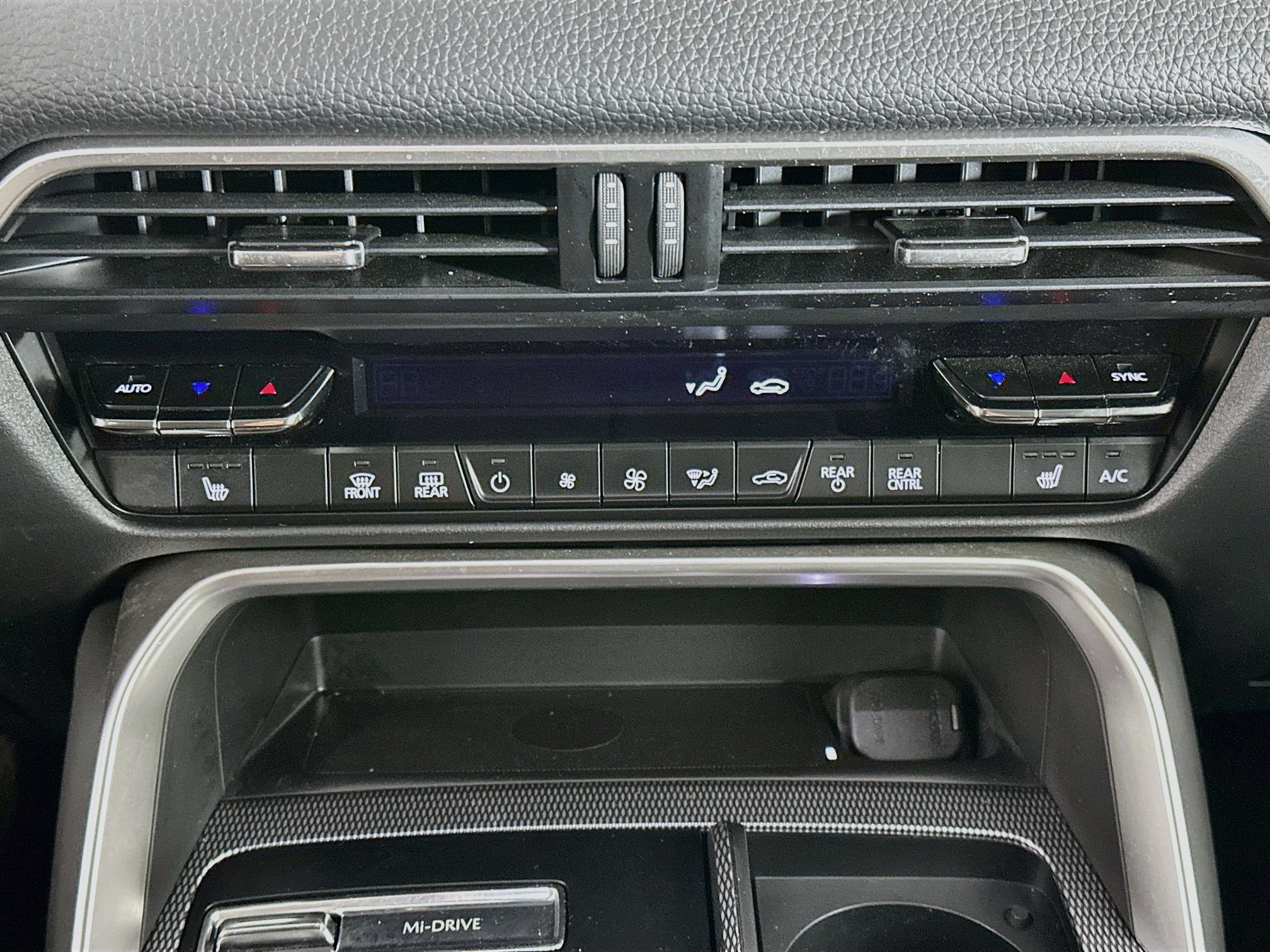 Used 2024 MAZDA CX-90 Plug-In Hybrid w/ Premium Pkg AWD/4WD image 22