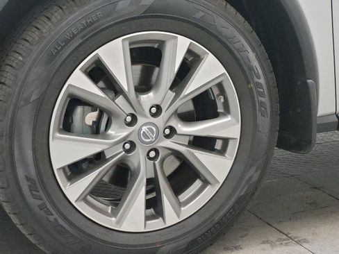 Used 2018 Nissan Murano SV FWD image 31