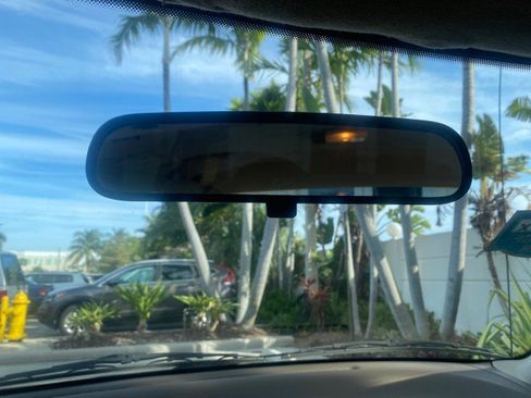 Used 1995 Saturn S-Series SL1 image 64