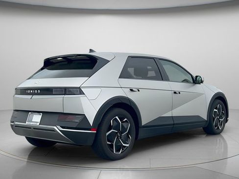 Certified 2023 Hyundai Ioniq 5 SEL w/ Cargo Package image 7