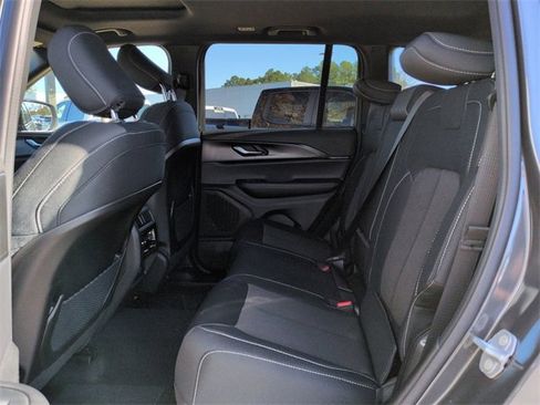 New 2025 Jeep Grand Cherokee Laredo X image 13
