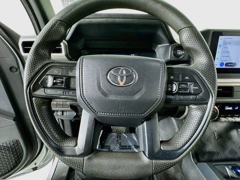 Used 2024 Toyota Tacoma SR5 AWD/4WD image 37