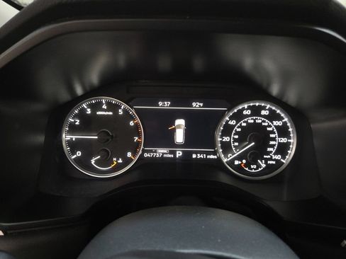 Used 2025 Mitsubishi Outlander SE AWD/4WD image 2