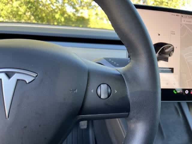 Used 2022 Tesla Model 3 Long Range AWD/4WD image 22