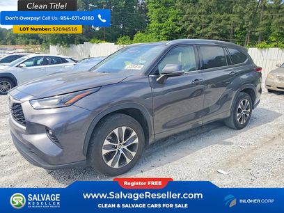 Used 2021 Toyota Highlander XLE