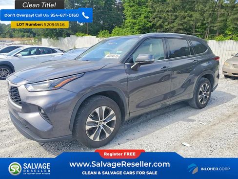 Used 2021 Toyota Highlander XLE FWD image 1