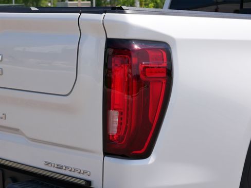 Used 2024 GMC Sierra 1500 Denali AWD/4WD image 16