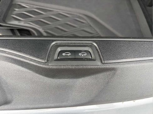 Used 2024 BMW X7 xDrive40i w/ Executive Package AWD/4WD image 42