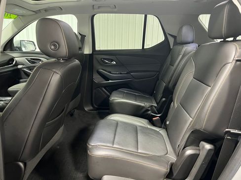 Used 2020 Chevrolet Traverse LT w/ LT Premium Package image 8