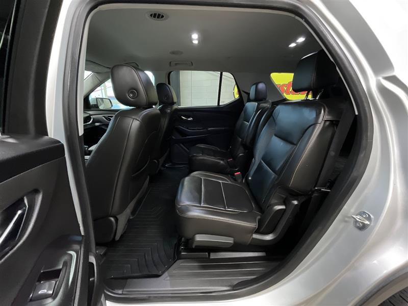 Used 2020 Chevrolet Traverse RS FWD image 23