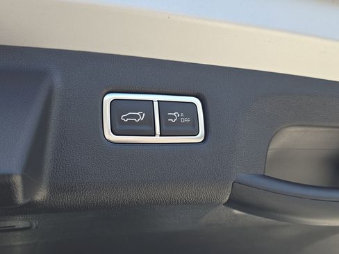 Certified 2025 Kia Sorento SX Prestige image 11