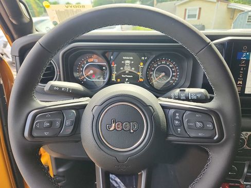 New 2026 Jeep Wrangler Unlimited Rubicon AWD/4WD image 14
