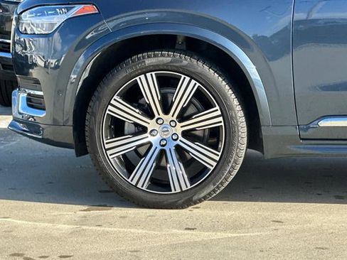 Certified 2024 Volvo XC90 B6 Ultimate w/ Protection Package Premier image 31