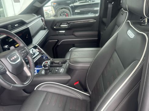 Certified 2024 GMC Sierra 1500 AT4X w/ AT4X AEV Edition AWD/4WD image 5