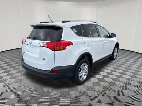 Used 2014 Toyota RAV4 LE AWD/4WD image 7
