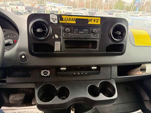 Used 2019 Mercedes-Benz Sprinter 170 image 12