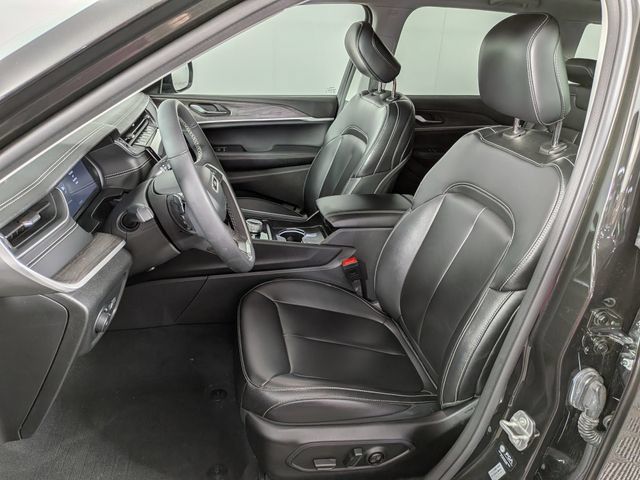 Used 2024 Jeep Grand Cherokee Limited AWD/4WD image 21