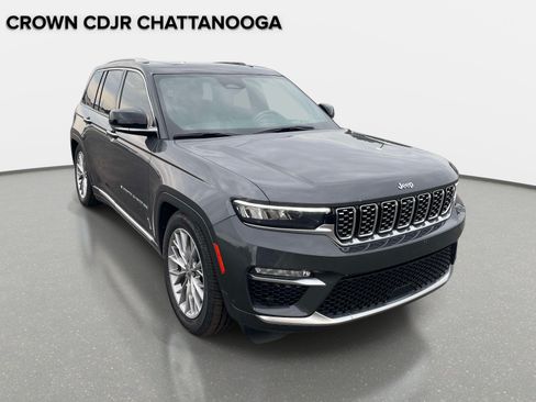 Used 2022 Jeep Grand Cherokee Summit w/ Advanced Protech Group IV AWD/4WD image 8