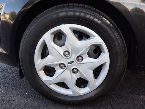 Used 2013 Ford Fiesta SE FWD image 40